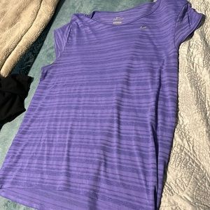 Nike short sleeve, purple shirt, burnout, material size medium